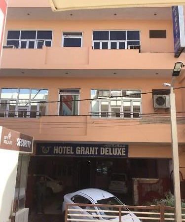Hotel Grant Deluxe Мератх Экстерьер фото